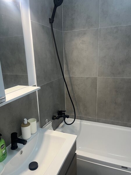 Garsoniera Hamilton Residence, mobilata si utilata modern, totul nou